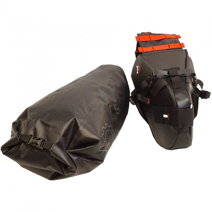 Revelate Designs Terrapin + 14L Dry bag, Negra