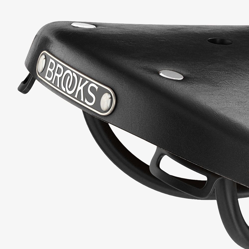 Brooks B17 Short Negro