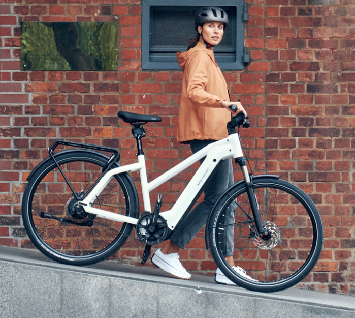 Riese &amp; Müller Charger4 Mixte GT Touring White