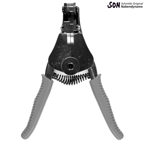 Automatic wire stripper for coaxial cable (inner and outside insulation)